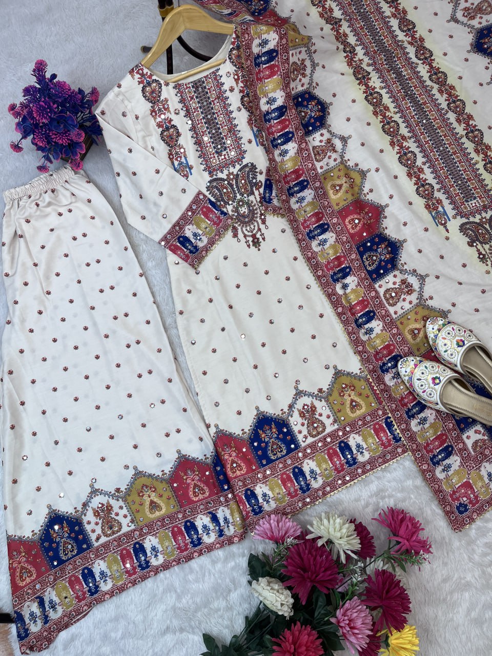 DESIGNER WEAR TRENDING TOP WITH PRINTED WORK SUIT