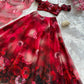 Sehen Sie umwerfend aus in diesem wunderschönen cremefarbenen Lehenga-Set