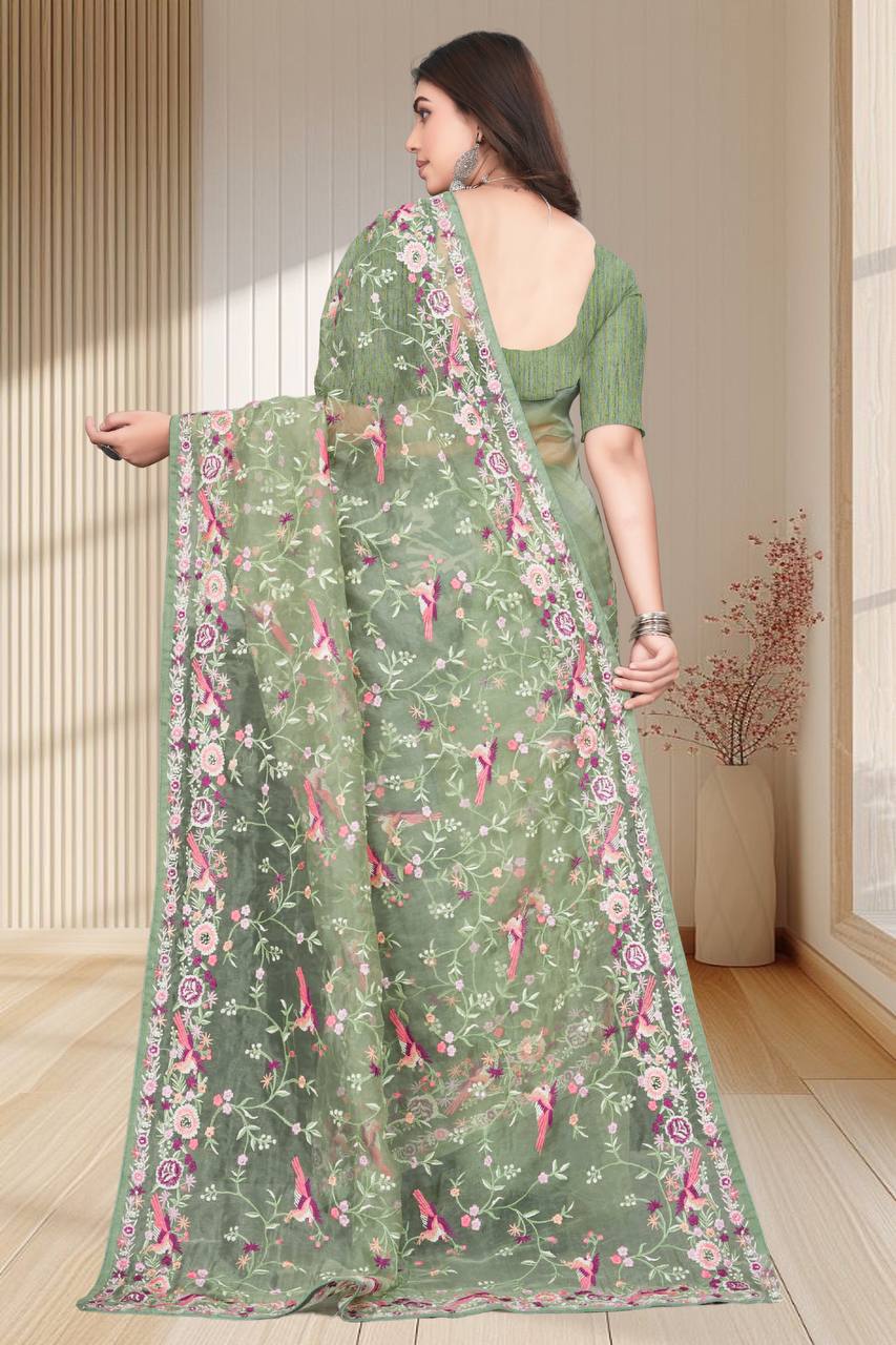 bordure jacquard zari avec doublure zari en sari complet