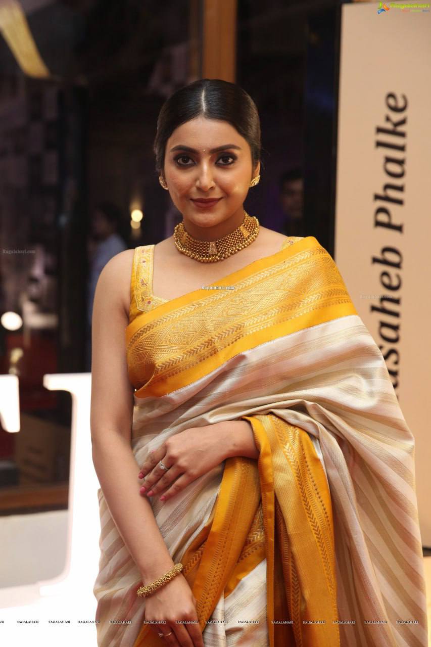 SOFT LICHI SILK CLOTH