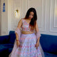 Sehen Sie umwerfend aus in diesem wunderschönen cremefarbenen Lehenga-Set