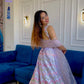 Sehen Sie umwerfend aus in diesem wunderschönen cremefarbenen Lehenga-Set