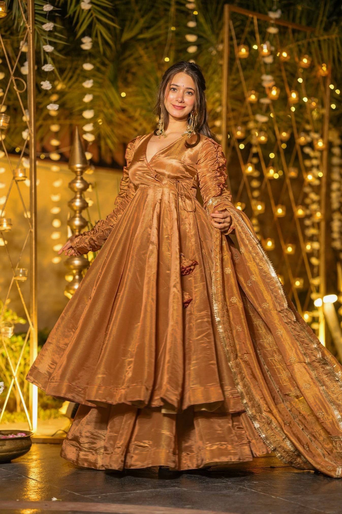 Presenting New Đěsigner Anarkali Suit In New Fancy Style