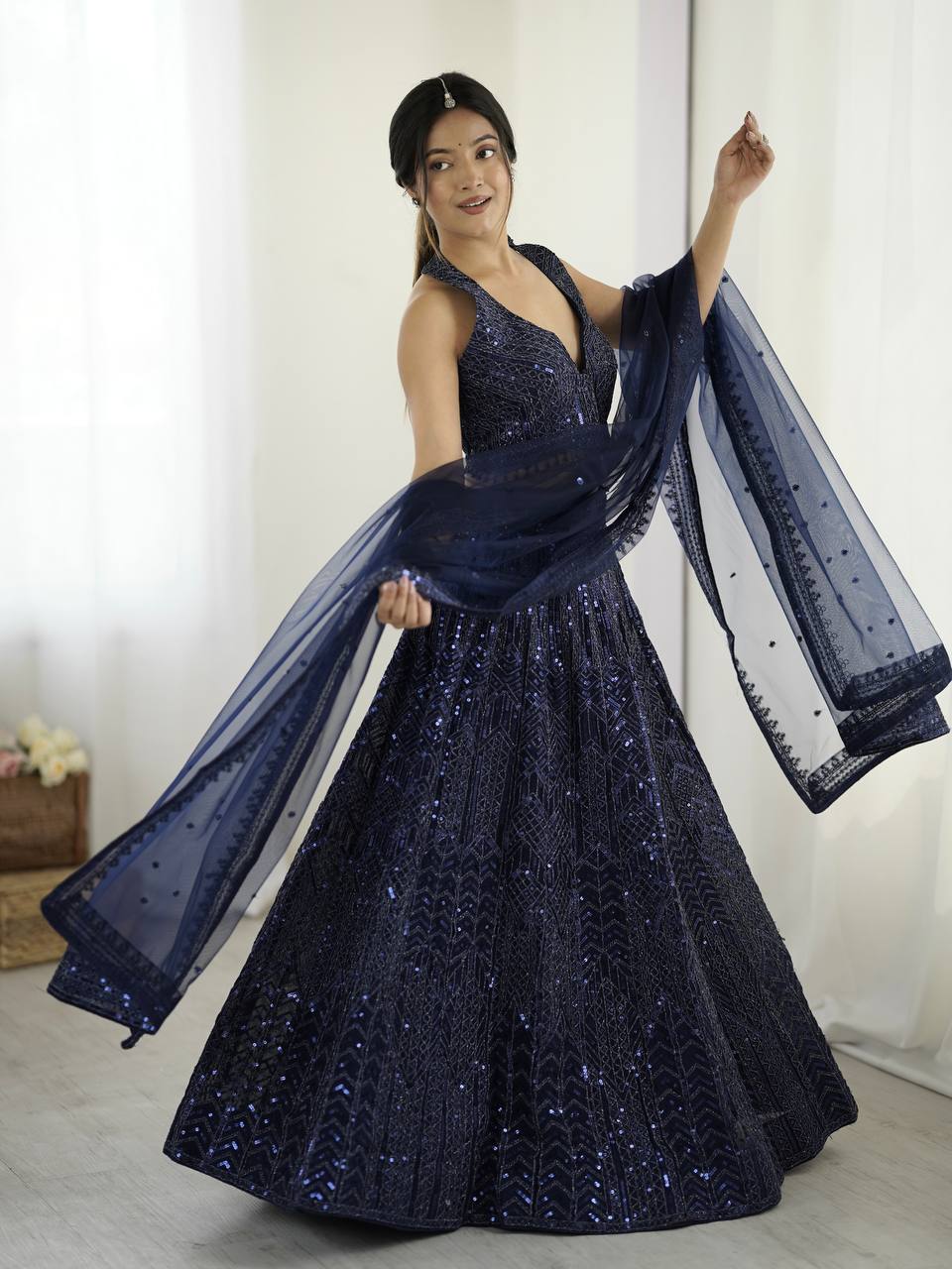 NEUES DREITEILIGES WESTERN-OUTFIT FÜR DIE TRENDIGE HOCHZEITSSAISON