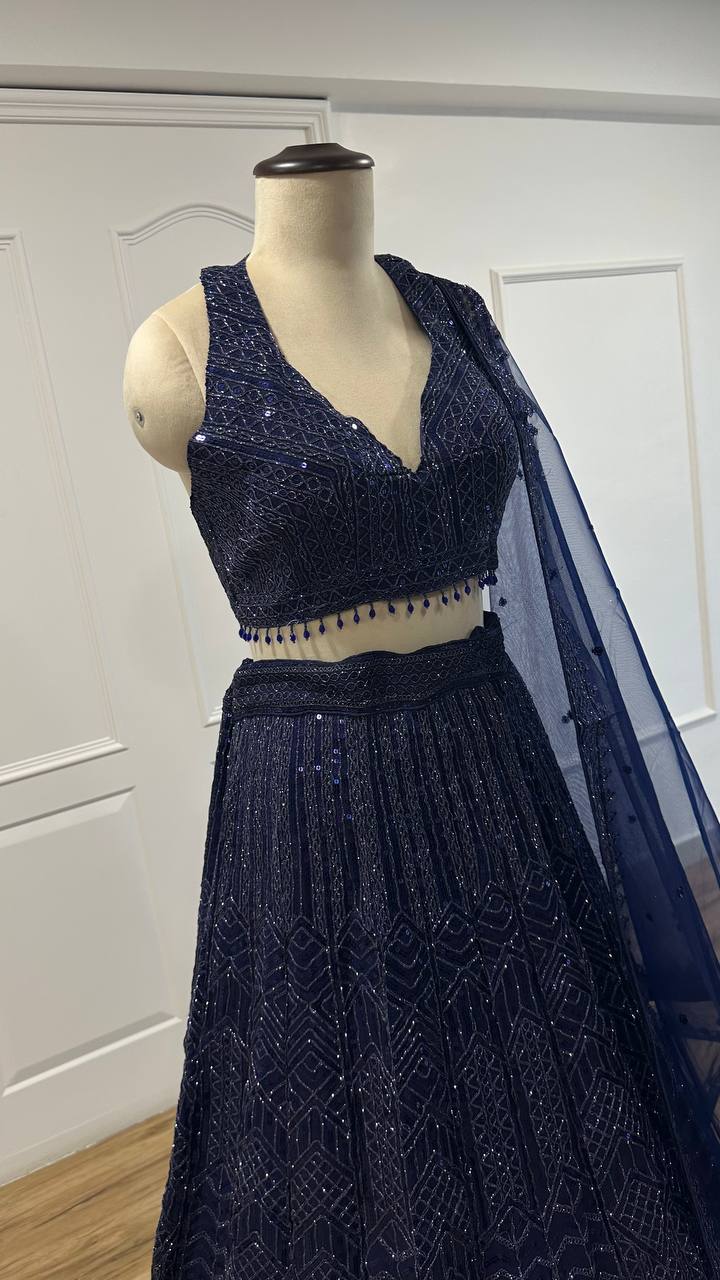 NEUES DREITEILIGES WESTERN-OUTFIT FÜR DIE TRENDIGE HOCHZEITSSAISON