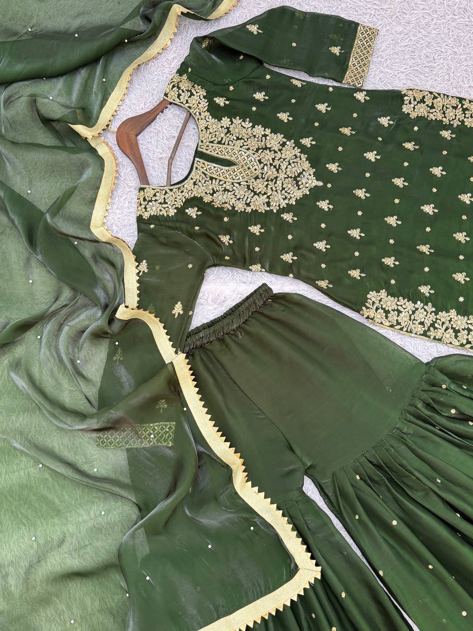 PRESENTING 3 PIECE STYLISH TOP SHARARA AND DUPATTA