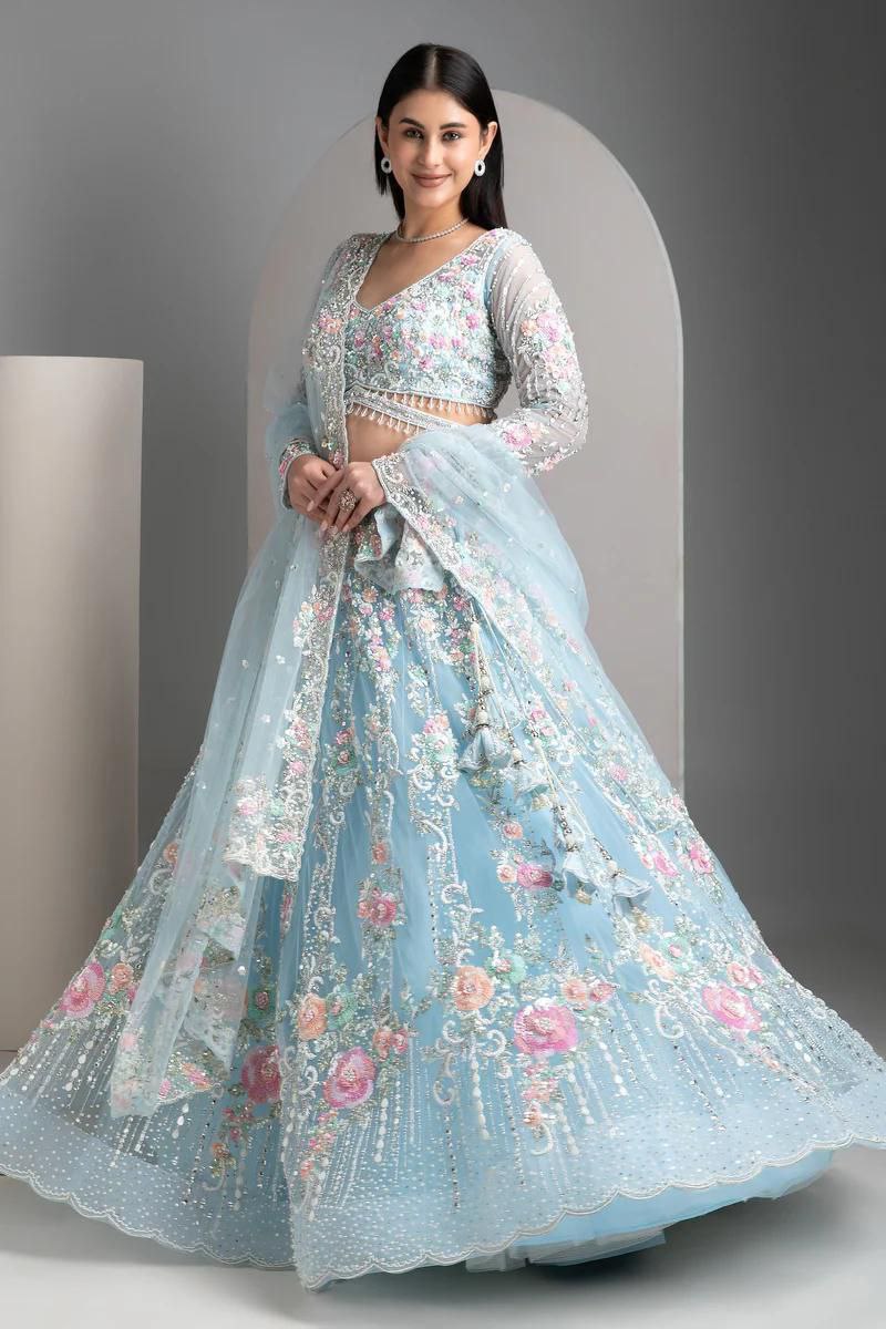 NEUES DREITEILIGES WESTERN-OUTFIT FÜR DIE TRENDIGE HOCHZEITSSAISON