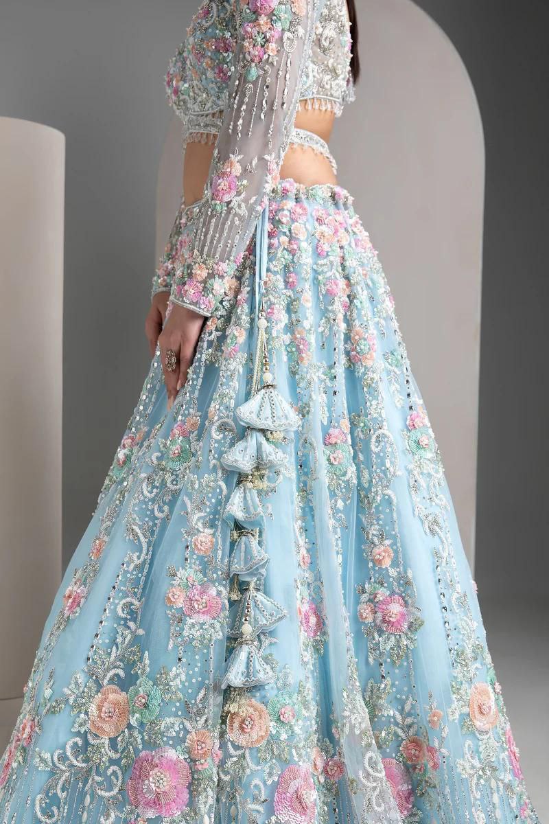 NEUES DREITEILIGES WESTERN-OUTFIT FÜR DIE TRENDIGE HOCHZEITSSAISON