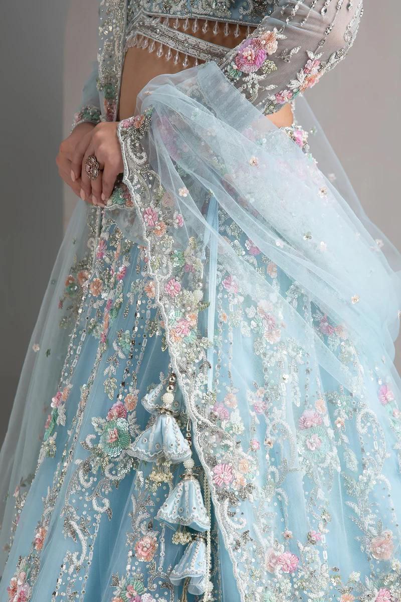 NEUES DREITEILIGES WESTERN-OUTFIT FÜR DIE TRENDIGE HOCHZEITSSAISON