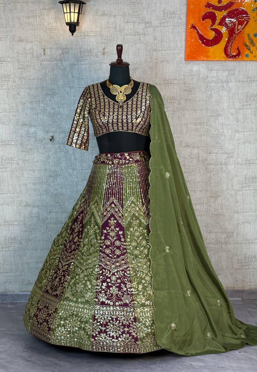 Sehen Sie umwerfend aus in diesem wunderschönen cremefarbenen Lehenga-Set