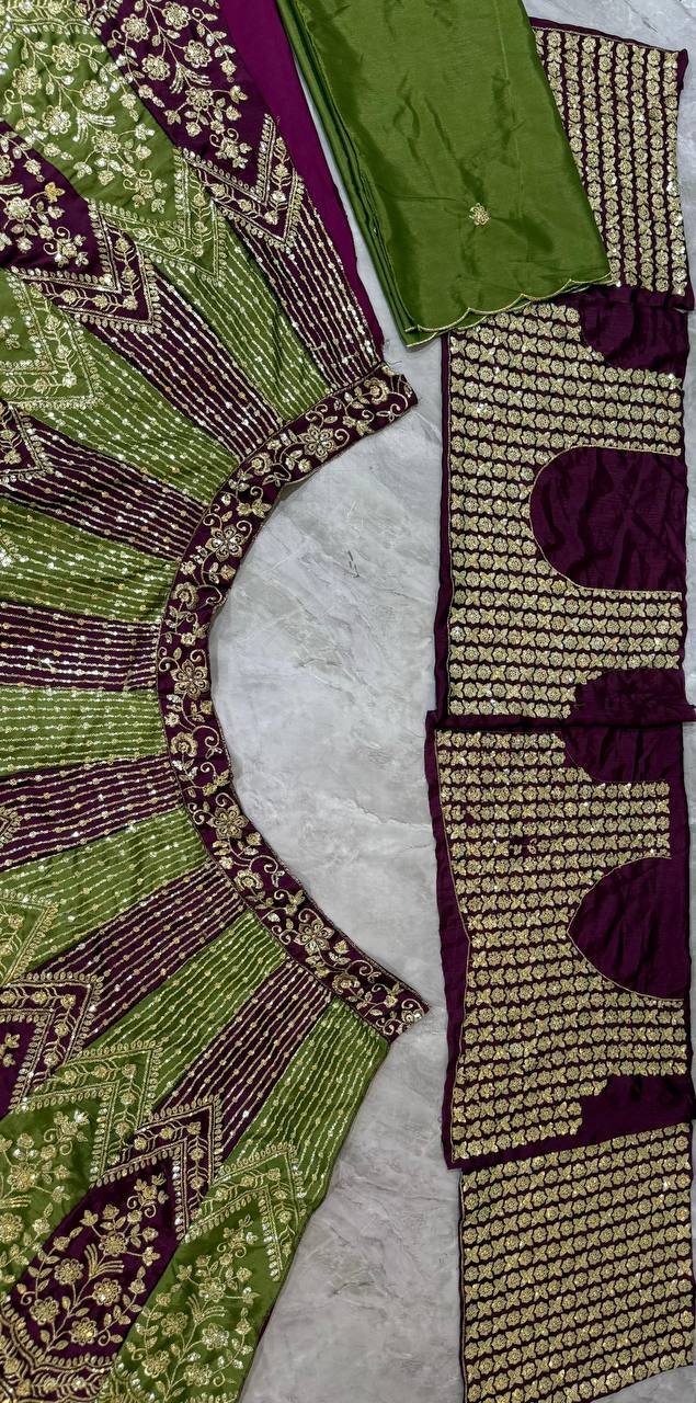 Sehen Sie umwerfend aus in diesem wunderschönen cremefarbenen Lehenga-Set