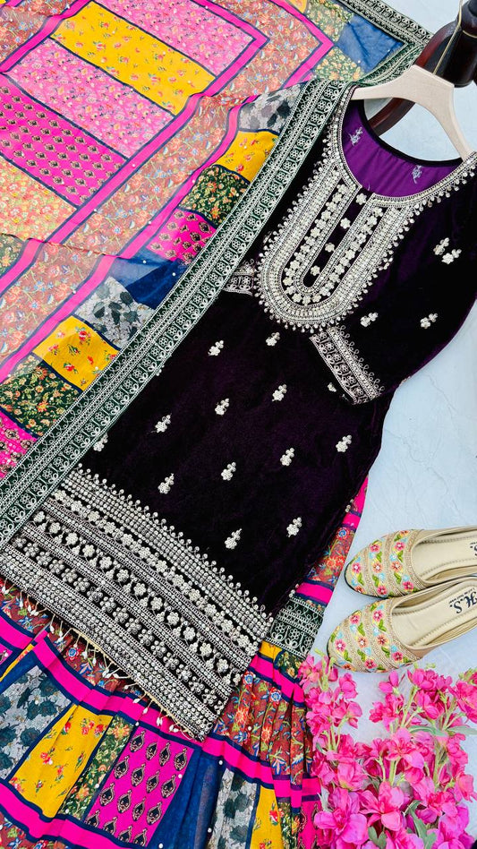 MICRO-COSTUME EN VELOURS BRODÉ SIQUNCE INER