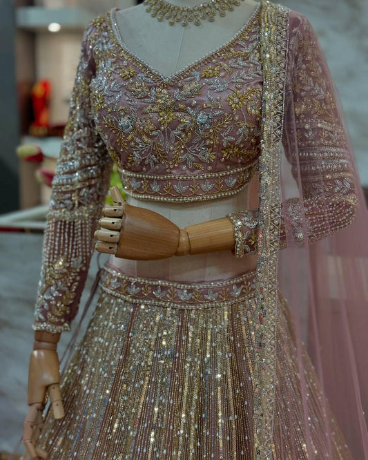 Einführung eines 4 Meter ausgestellten Coding Sequins Work Lehenga