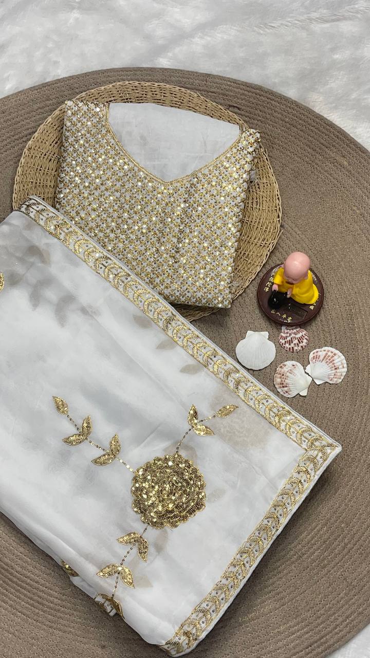 Suche jemanden für einen schönen Sari in der gleichen Farbe