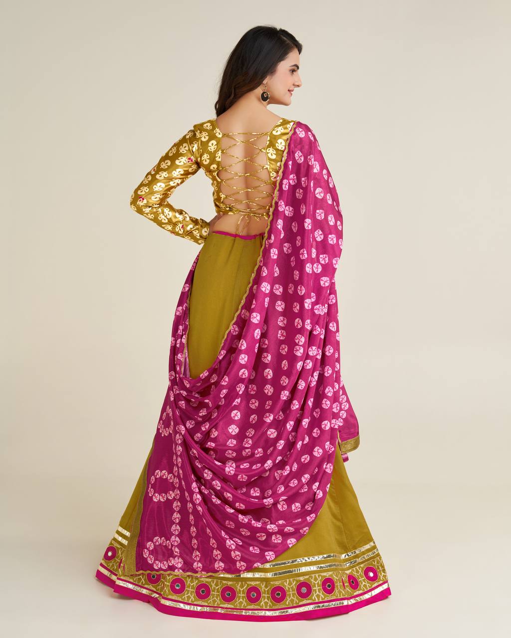 Chaniya choli so vibrant that they are a treat to your sight