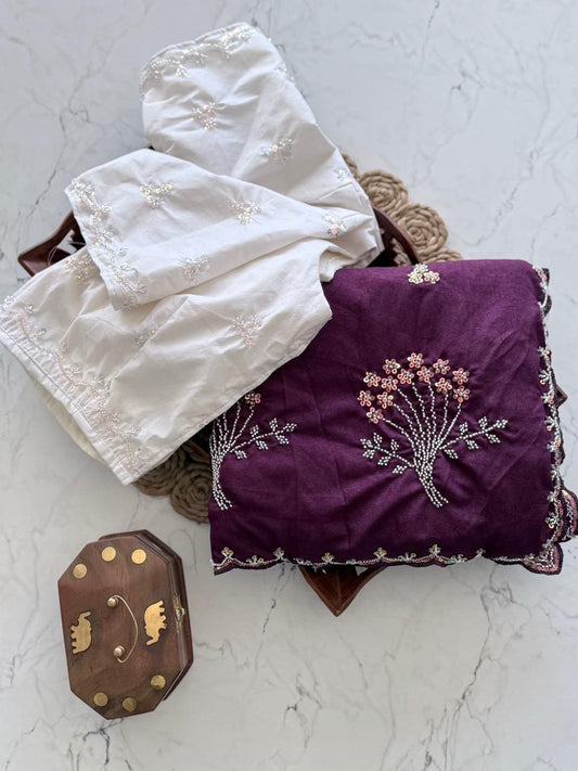 Hochwertiges schwarzes Rangoli-Seidensari