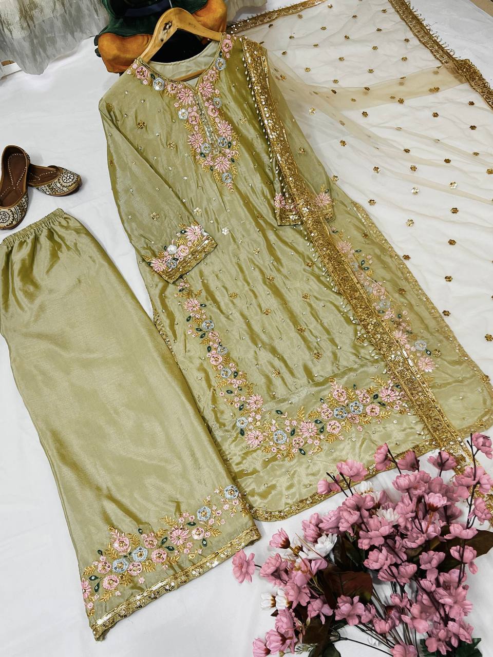 ENHANCE THE BEAUTY OF YOUR WARDROBE WITH THIS NEWLY LAUNCHED KURTI PLAZZO SET