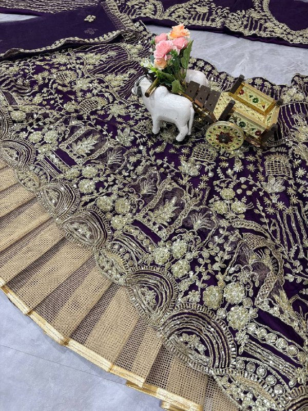 Einführung eines 4 Meter ausgestellten Coding Sequins Work Lehenga