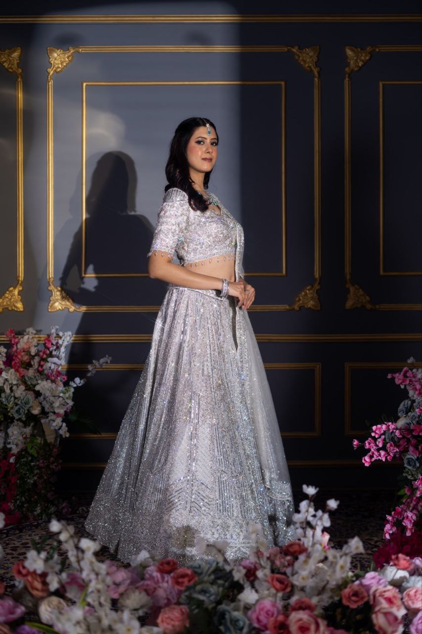 NEUES DREITEILIGES WESTERN-OUTFIT FÜR DIE TRENDIGE HOCHZEITSSAISON
