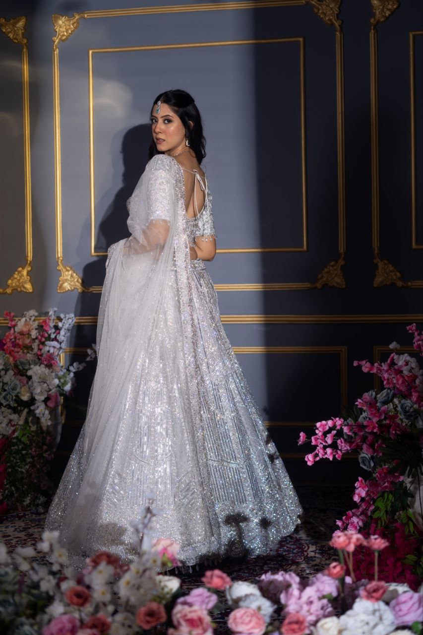 NEUES DREITEILIGES WESTERN-OUTFIT FÜR DIE TRENDIGE HOCHZEITSSAISON