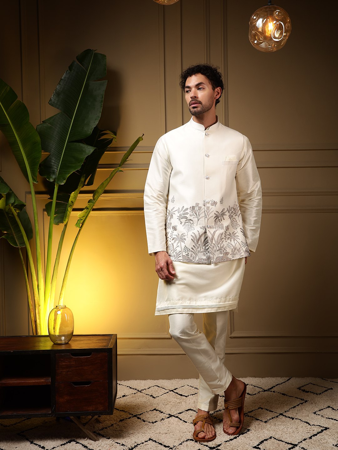 Presenting Koti Kurta With Pant set