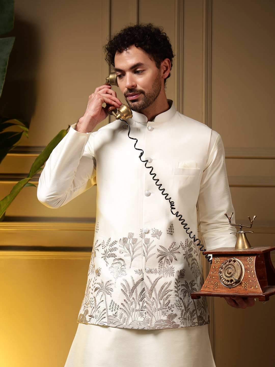 Presenting Koti Kurta With Pant set