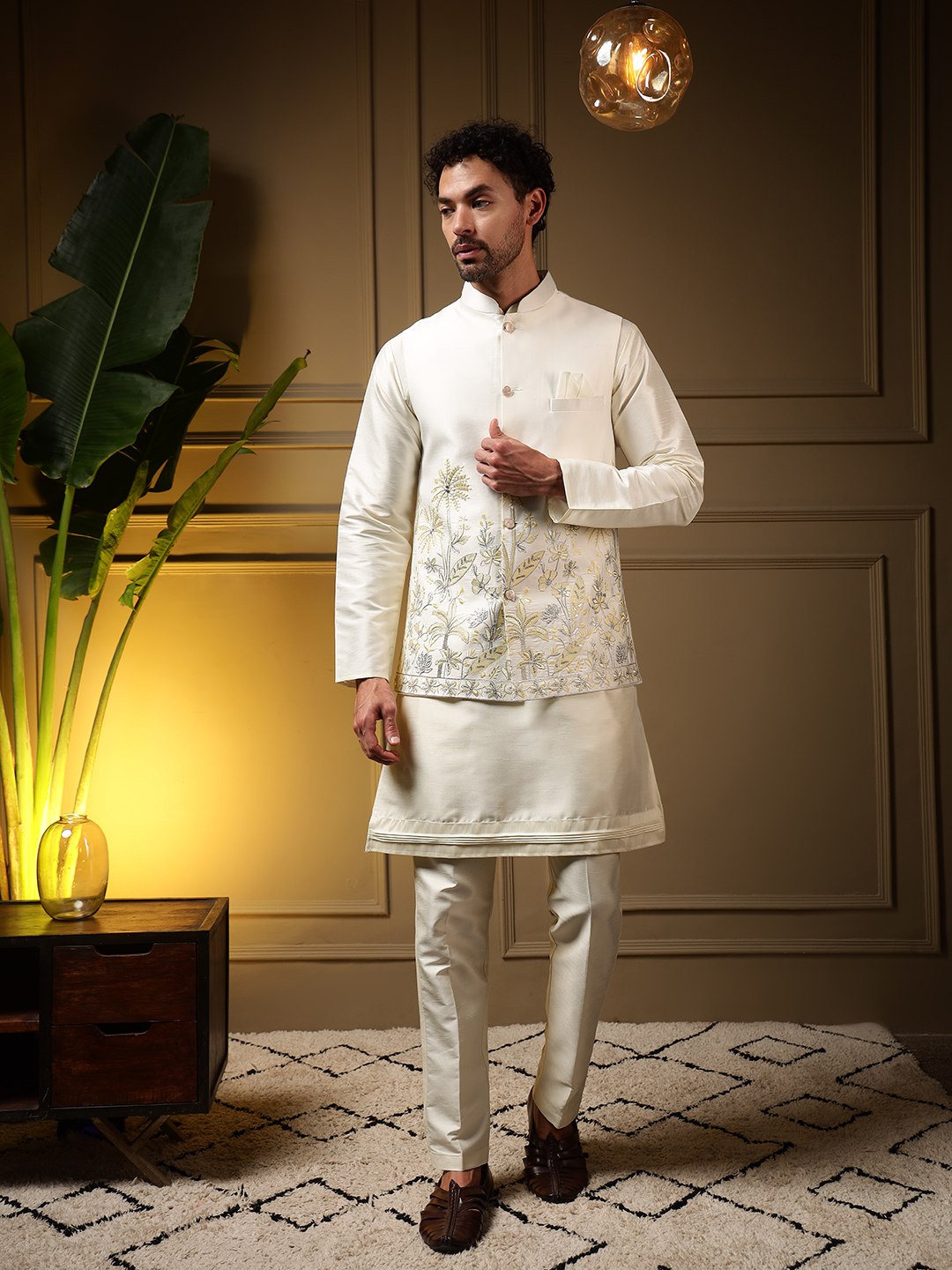 Presenting Koti Kurta With Pant set