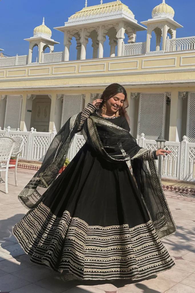 Black Embroidered Work Anarkali Suit Set SET [3 PCS]