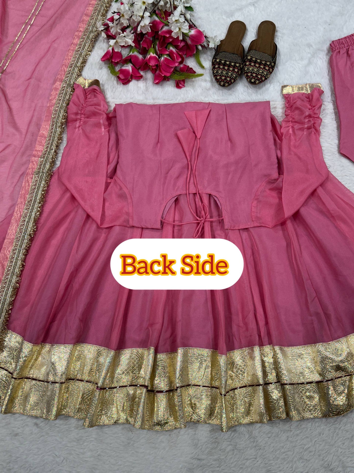 Presenting New Đěsigner Anarkali Suit In New Fancy Style