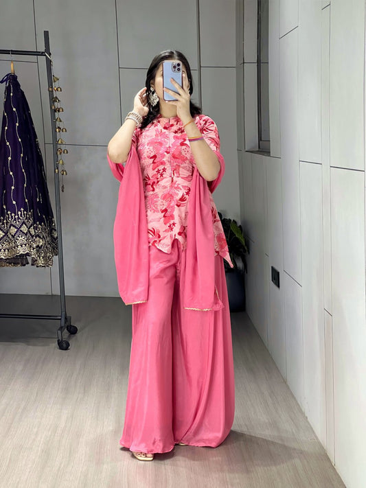 Ethnic elegance with this beautifully coordinated Chinon plazo pair