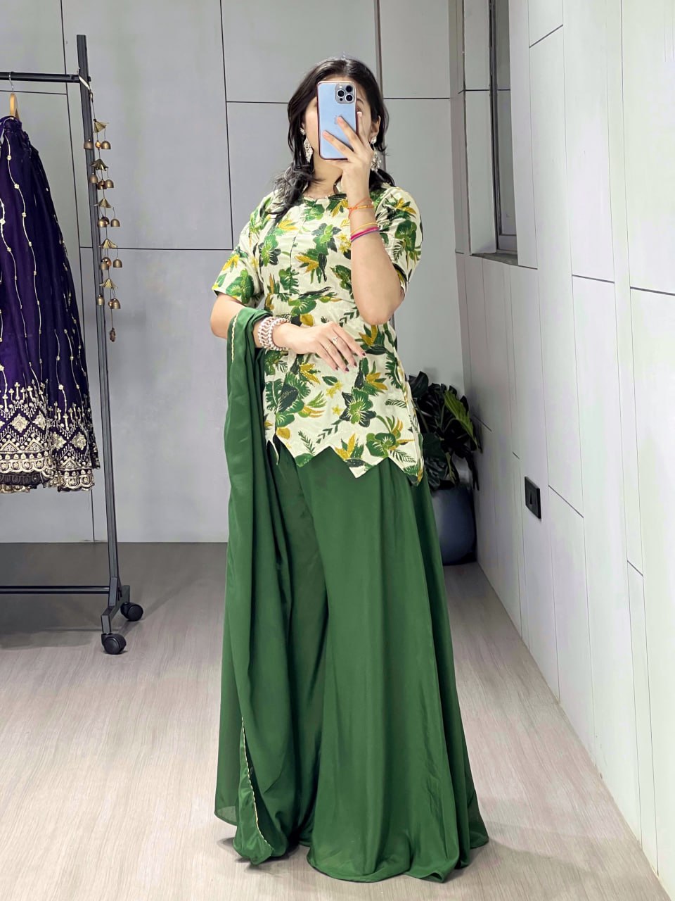 Ethnic elegance with this beautifully coordinated Chinon plazo pair