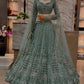 Feiern Sie den Charme der indischen Kultur mit diesem wunderschönen Lehenga-Set