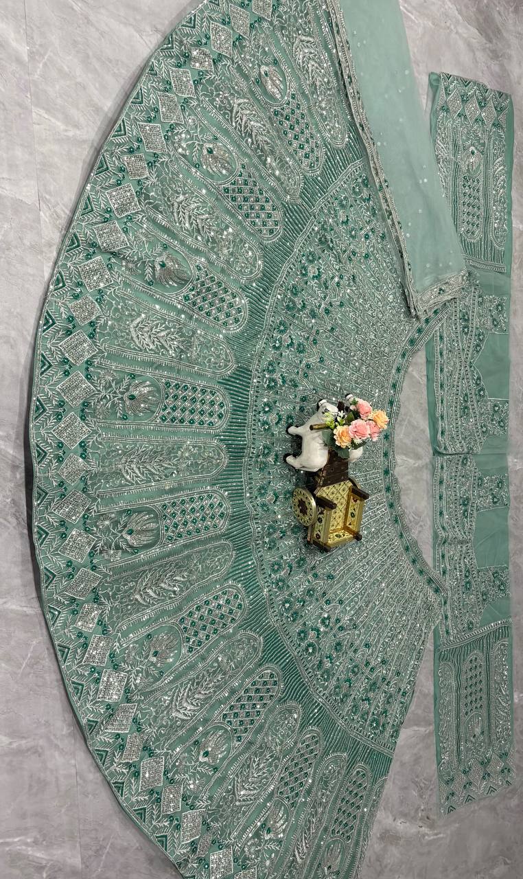 Feiern Sie den Charme der indischen Kultur mit diesem wunderschönen Lehenga-Set