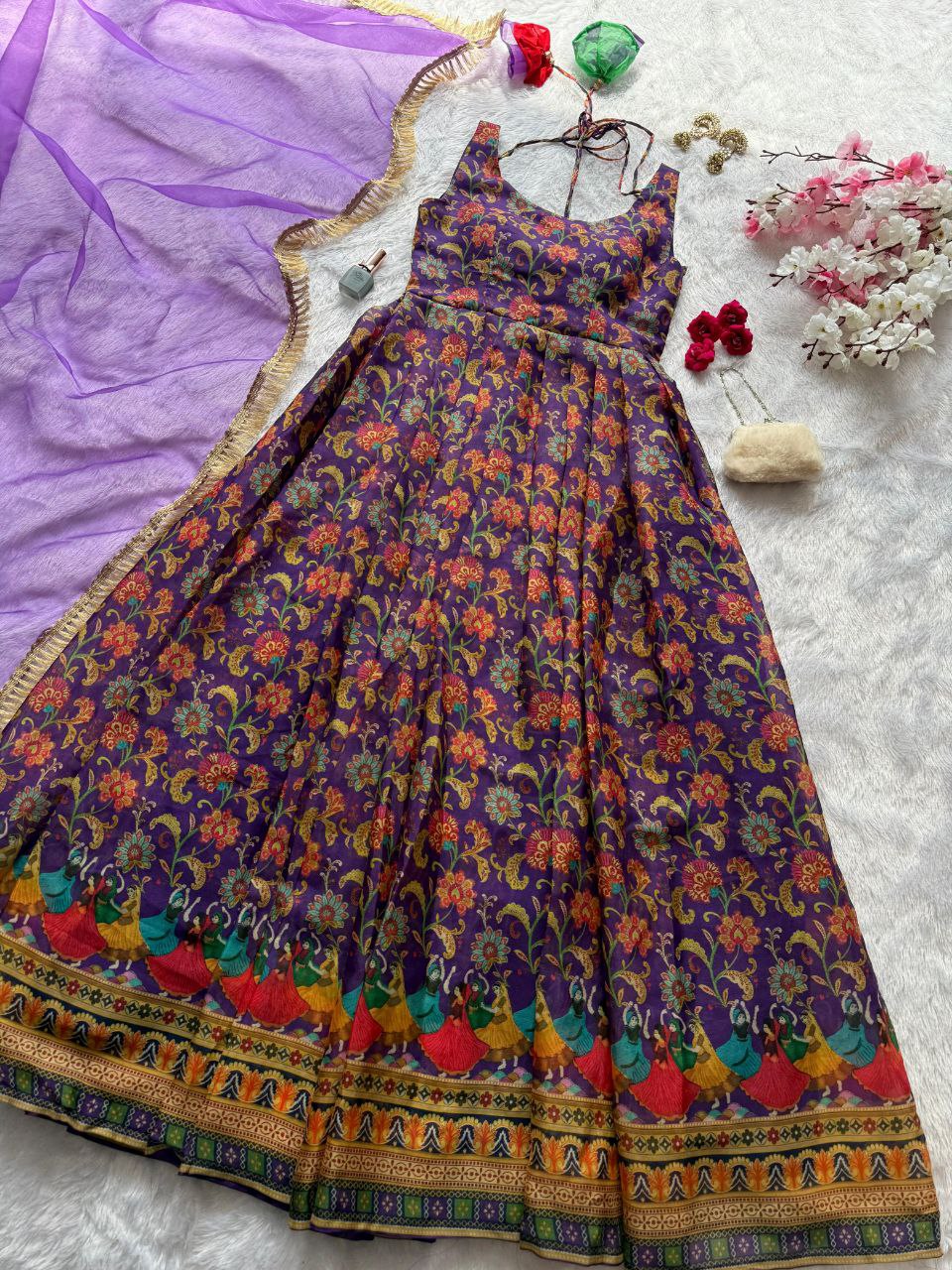 Präsentation des exklusiven Anarkali-Shooting-Designs