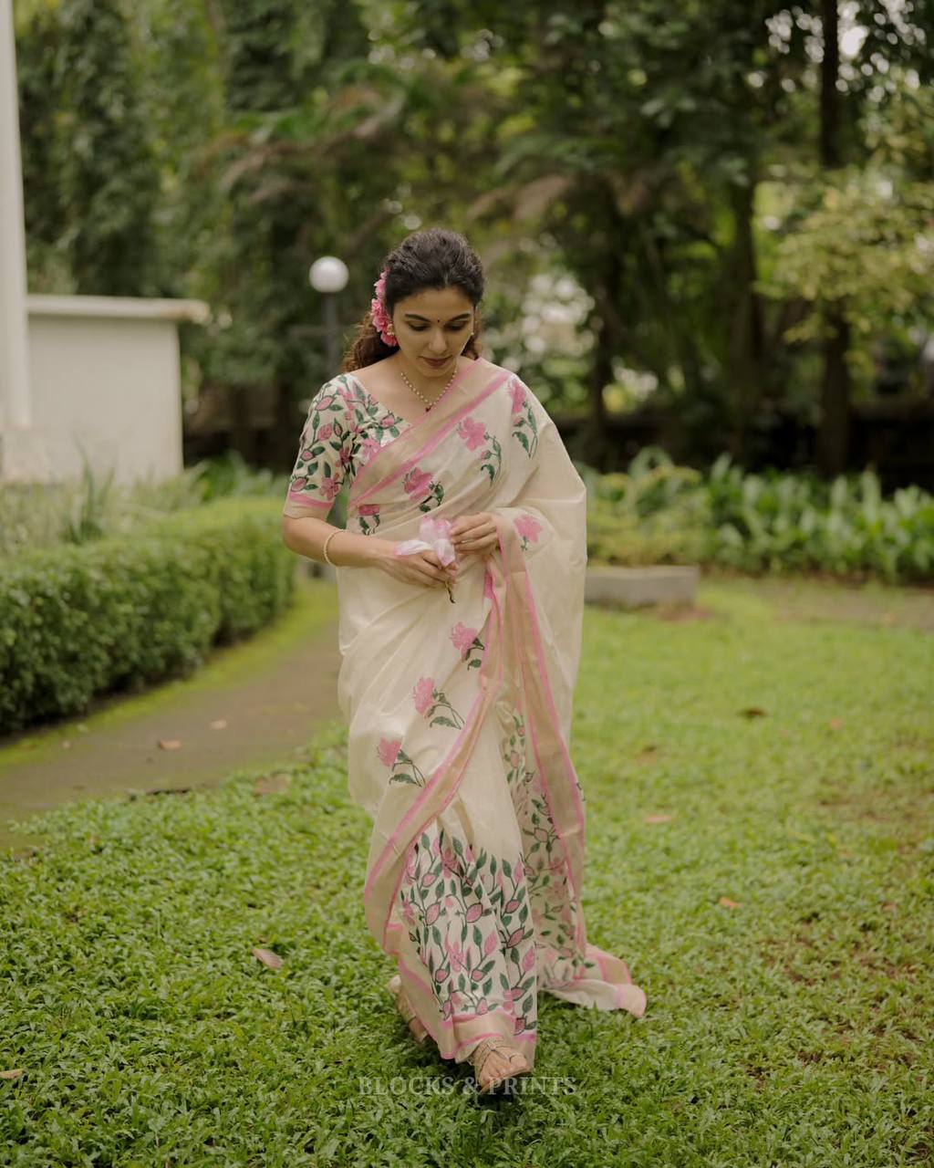 New Exclusive Design Introducing a Fresh Perspective in Saree