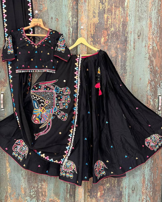 NAVRATRI TRENDING DESIGN HEAVY COTTON WITH THREAD EMBROIDERY WORK LEHENGHA CHOLI