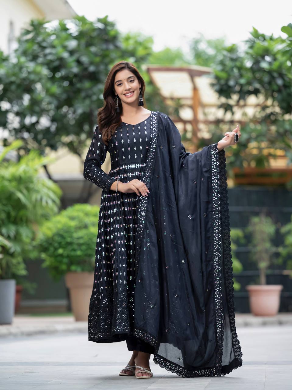 PREMIUM & LUXURIOUS DESIGNER READYMADE KALI CUT ANARKALI SUIT