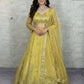 Sehen Sie umwerfend aus in diesem wunderschönen cremefarbenen Lehenga-Set