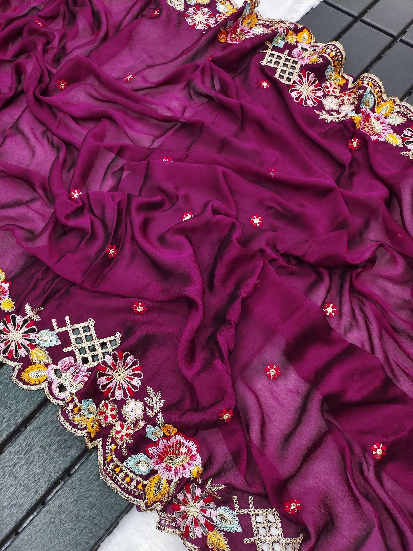 NEW Launching Real Modelling Super Hit Saree