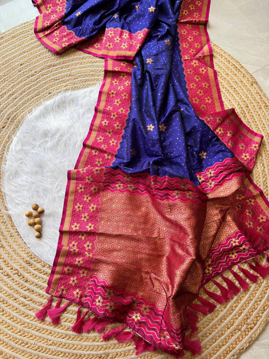 elegance with this exquisite Banarasi weaving silk