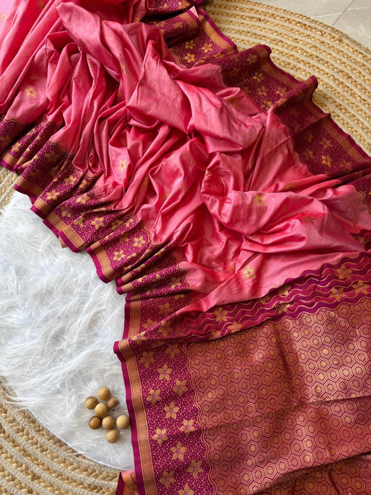 elegance with this exquisite Banarasi weaving silk