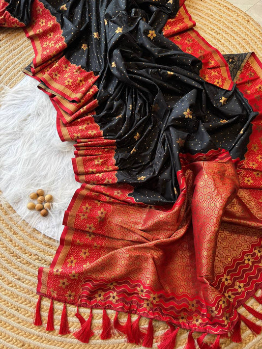elegance with this exquisite Banarasi weaving silk