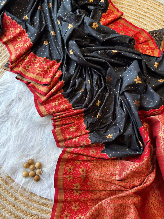 elegance with this exquisite Banarasi weaving silk