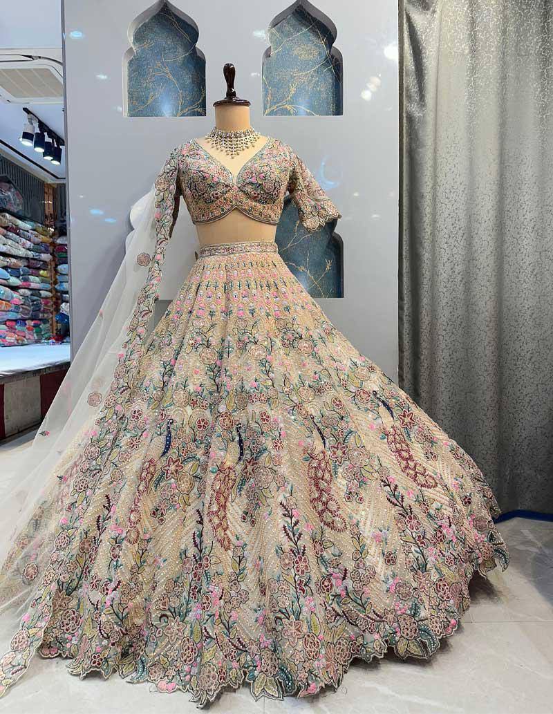 Einführung eines 4 Meter ausgestellten Coding Sequins Work Lehenga