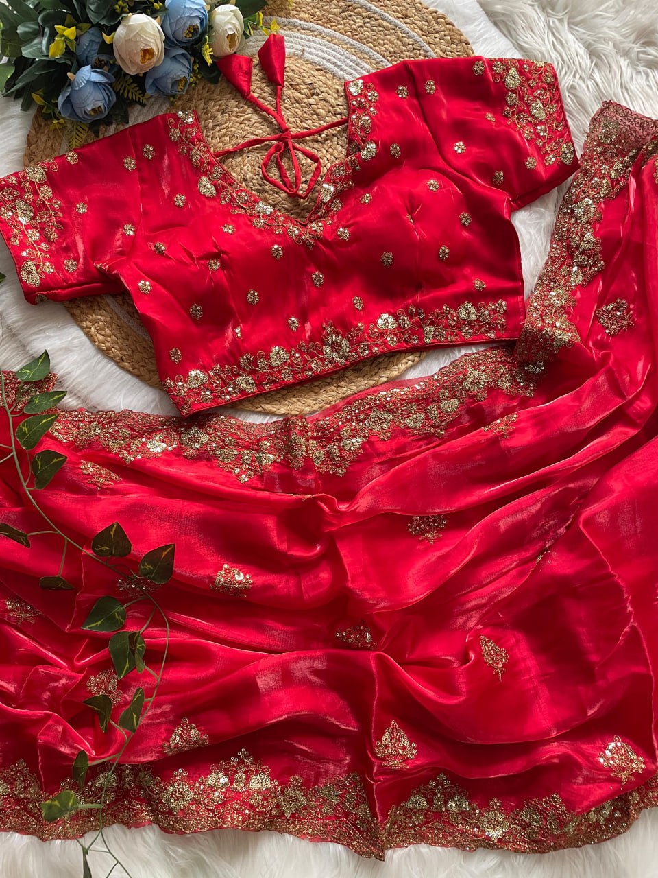 Je recherche quelqu'un pour ce magnifique sari de la même couleur