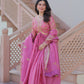 Kleid aus Georgette-Imitat mit üppiger Paillettenstickerei