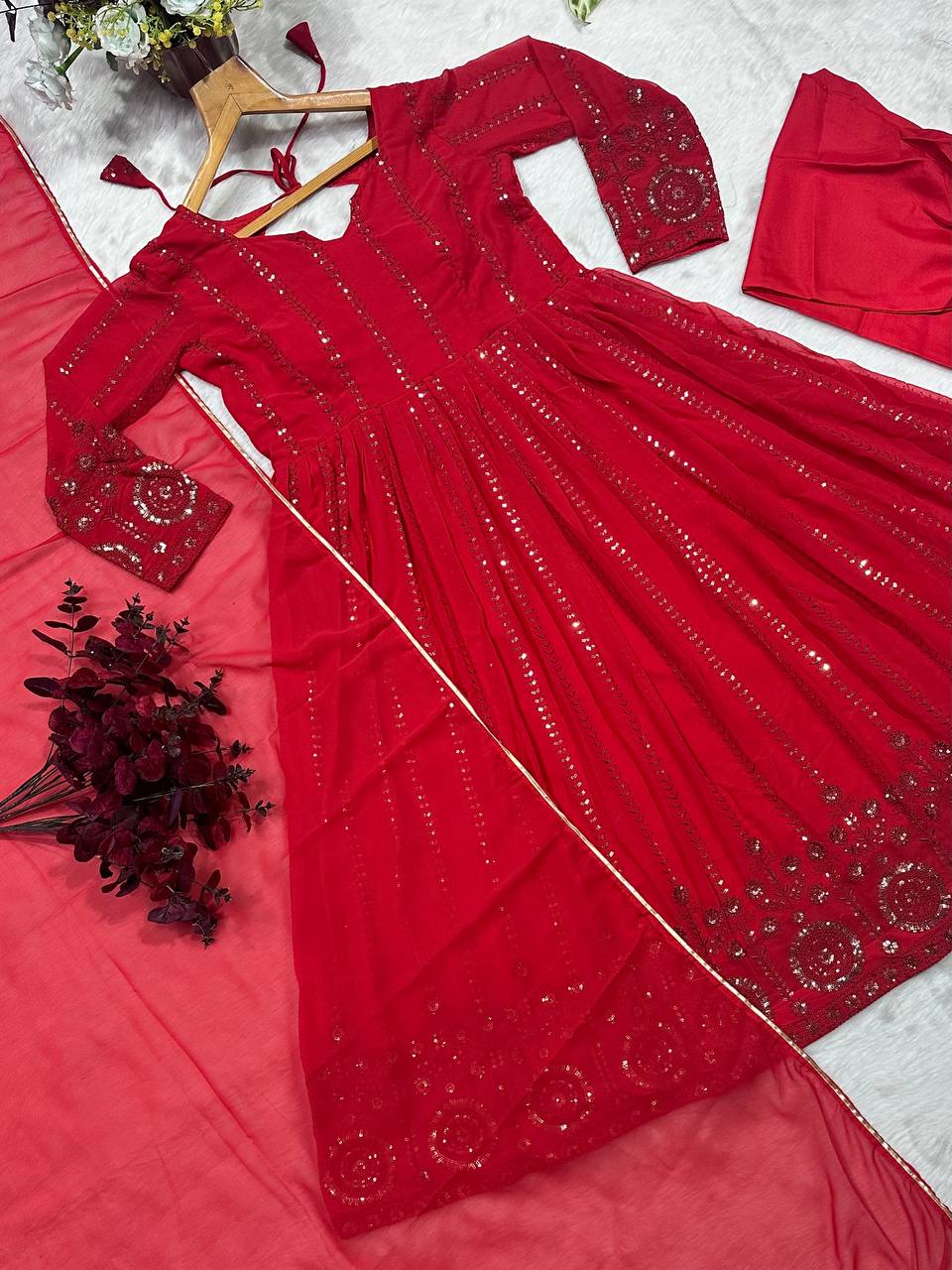 ENSEMBLE DE COSTUME ANARKALI PREMIUM PRÊT À ÊTRE FABRIQUÉ