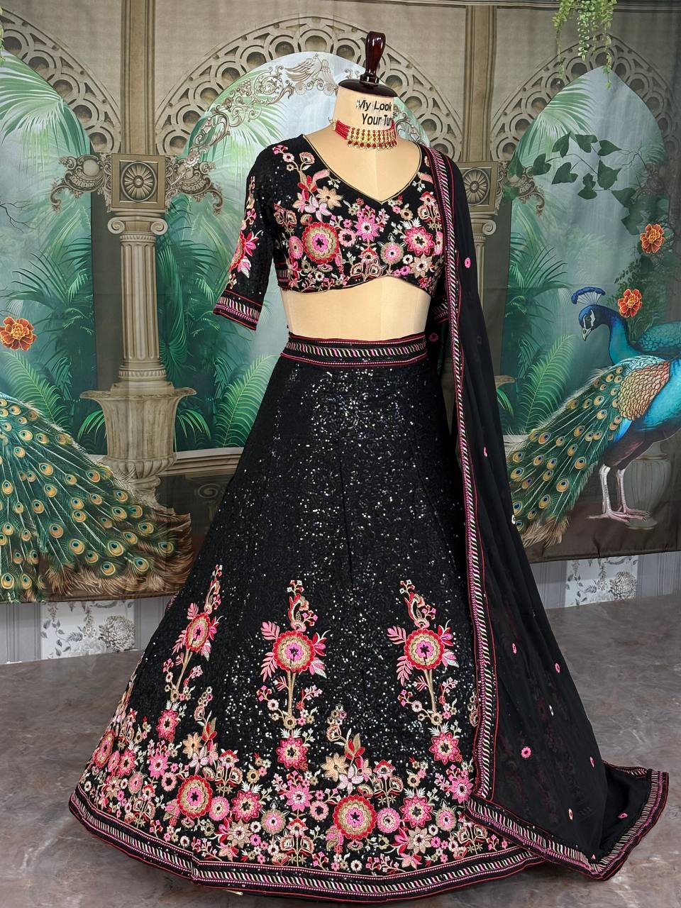 Einführung eines 4 Meter ausgestellten Coding Sequins Work Lehenga