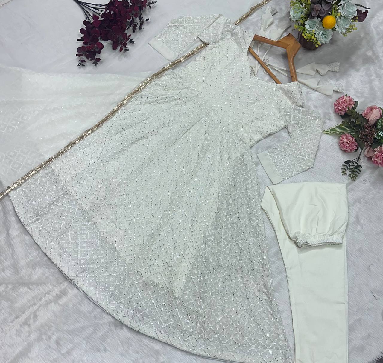 PREMIUM-FERTIGANZUG-SET AUS ANARKALI