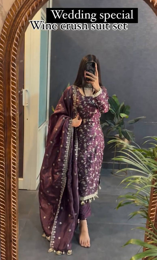 Faites tourner les têtes lors des mariages et des fêtes avec notre exquise